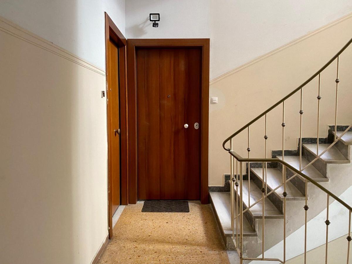 Apartament A Modern Flat In The Centre Ateny Zewnętrze zdjęcie